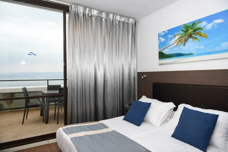 2 Bedrooms Standard Suite