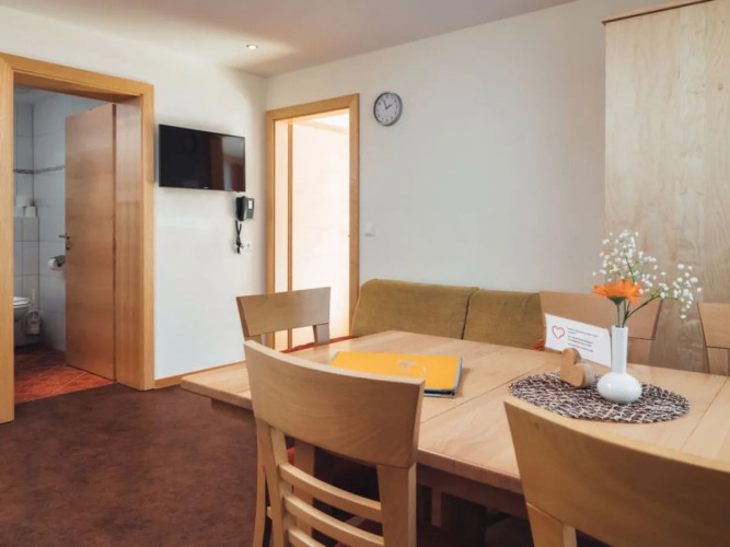 Apartment Ladis Fiss 41215