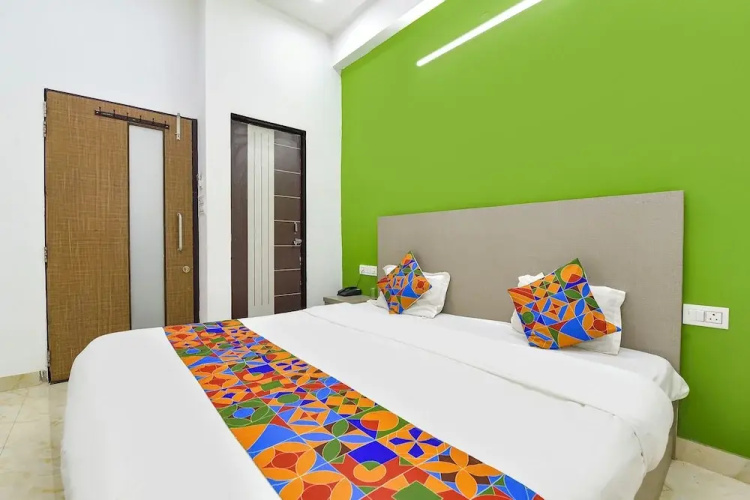 Fabhotel Avondale