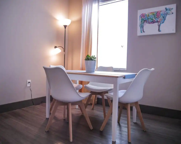Lockerbie Square 2BR Apt Near Mass Ave