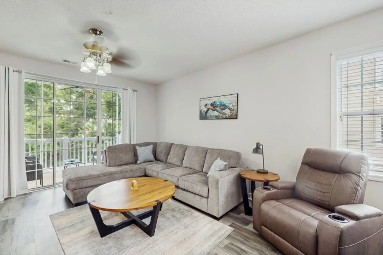 2 Bedrooms Apartment