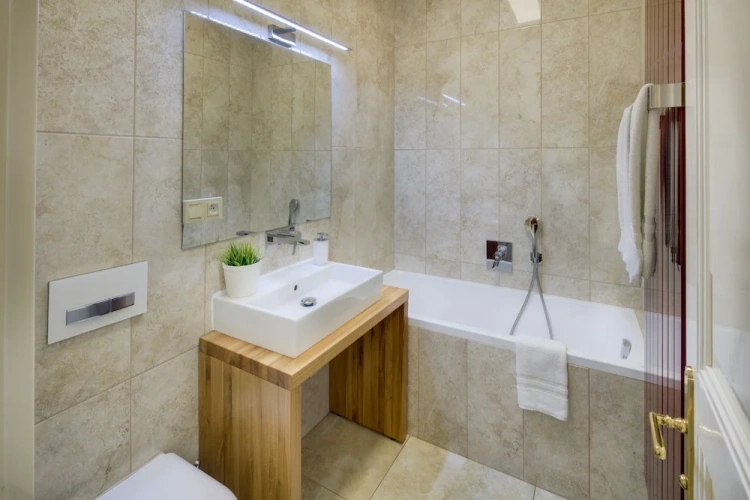 3 Bedrooms Apartment