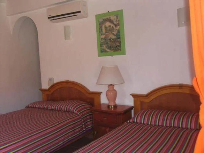 Hotel y Suites Bugambilias