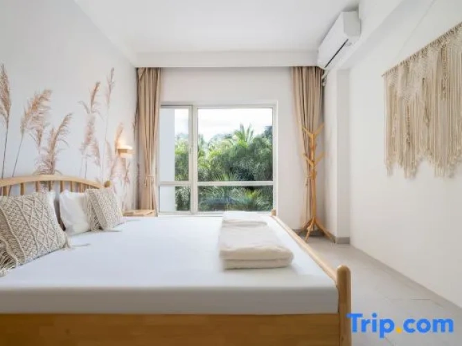 1 Bedroom Suite with garden view