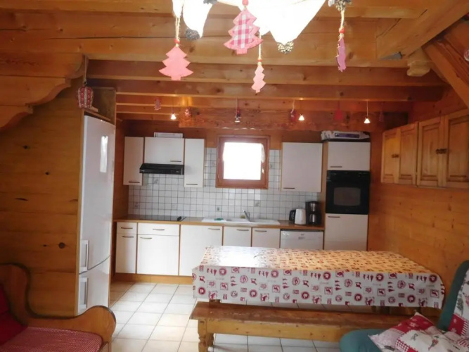 3 Bedrooms Chalet