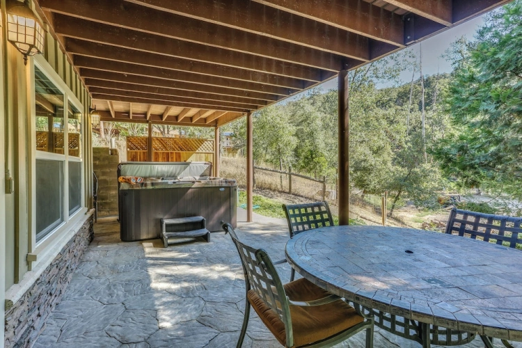 2 Bedrooms Cottage