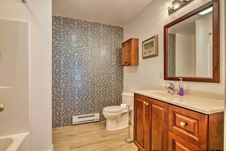 4 Bedrooms Cottage