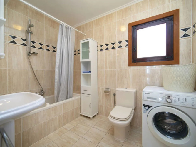 House Cecile Calpe/Calp