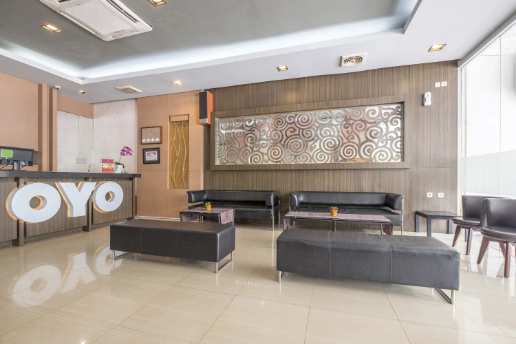 OYO 317 New Legend Hotel