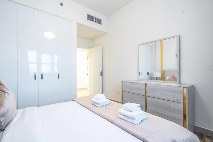 JGE - AL Andalus D Unit 1LG04A - Featured