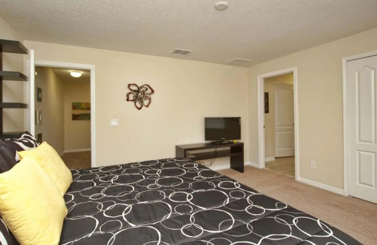 Paradise Palms 8952 B