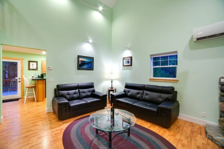 2 Bedrooms Villa