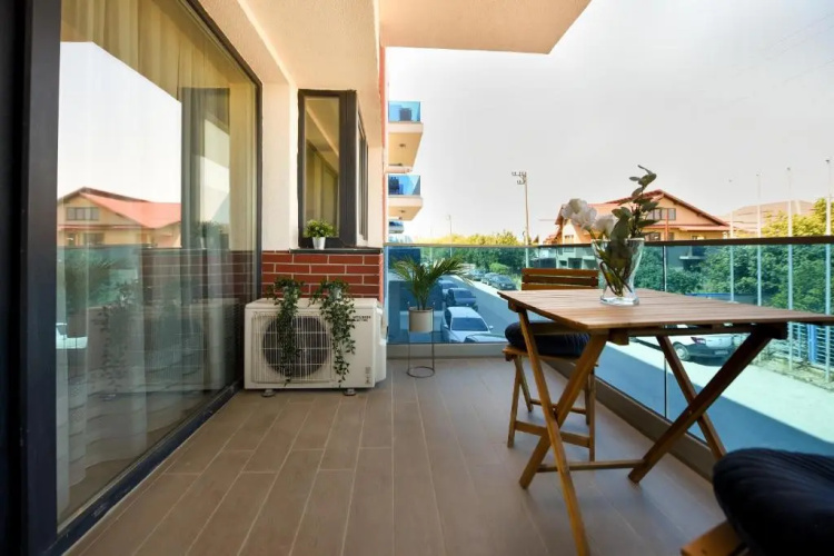 SUGAR RUSH - Modern 1BR Apt with Balcony