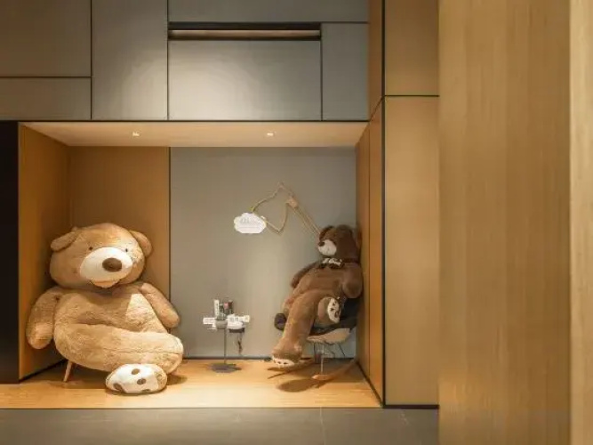 Qbox Hotel