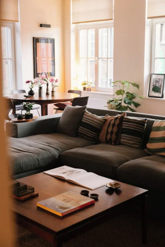 A Place - Leeuwenstraat 20