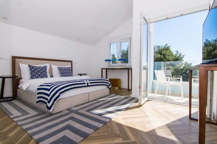 Luxury Apartment