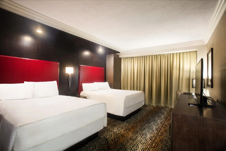 Standard Quadruple room with view