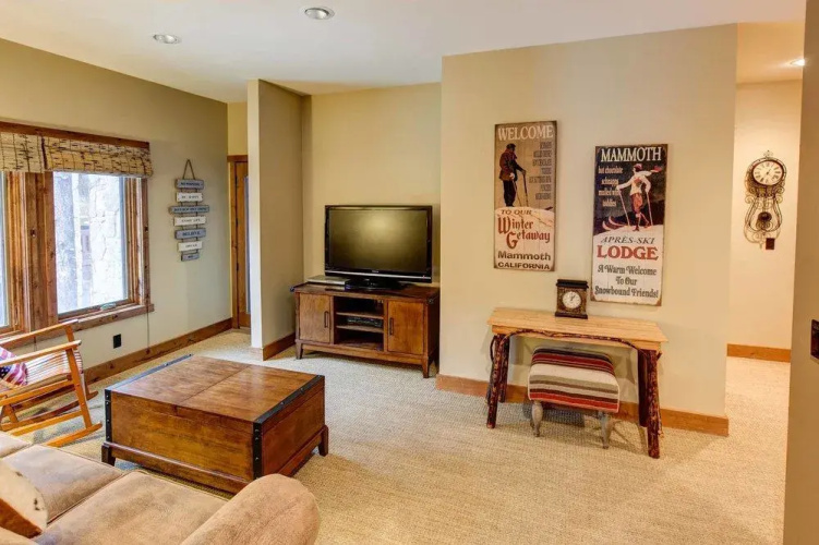 Mammoth View Villas #8