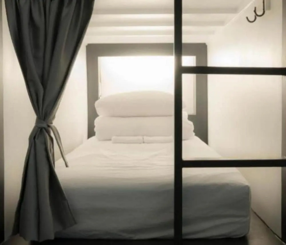 Canvas Black Guesthouse