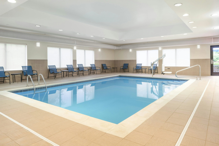 Hampton Inn Fairmont, WV photo 28