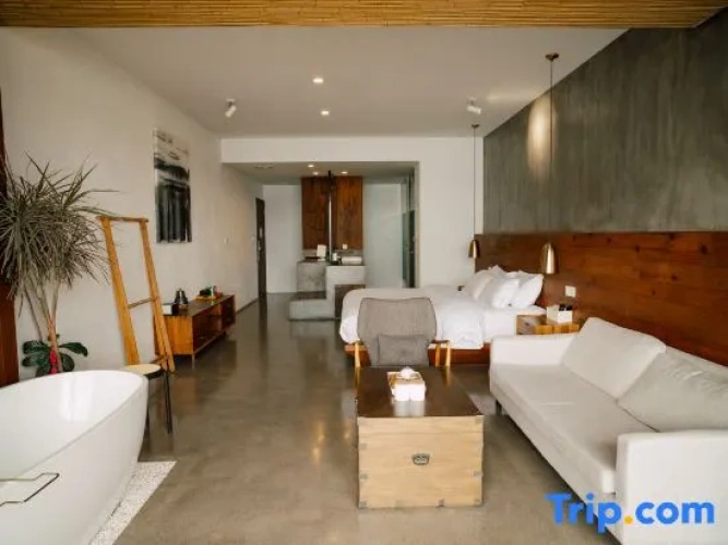 Deluxe Family Suite with balcony and with sunrise view