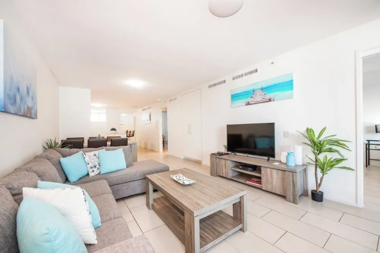 1 Bedroom Apartment with balcony