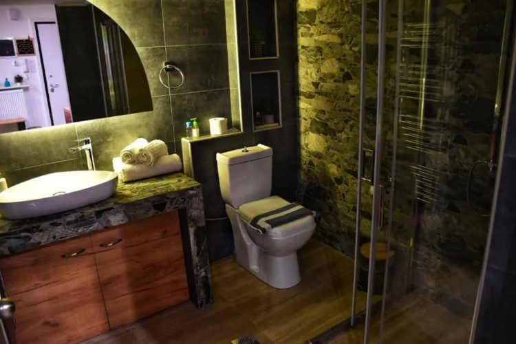 Alexander apartment serres