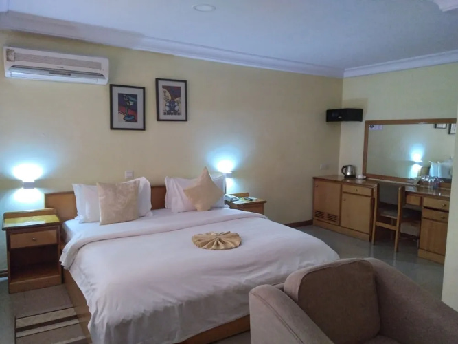 Hotel Marjorie 'Y'
