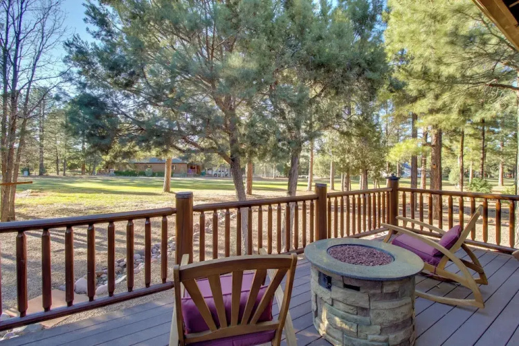 On-site Trails & Deck: Show Low Cabin!