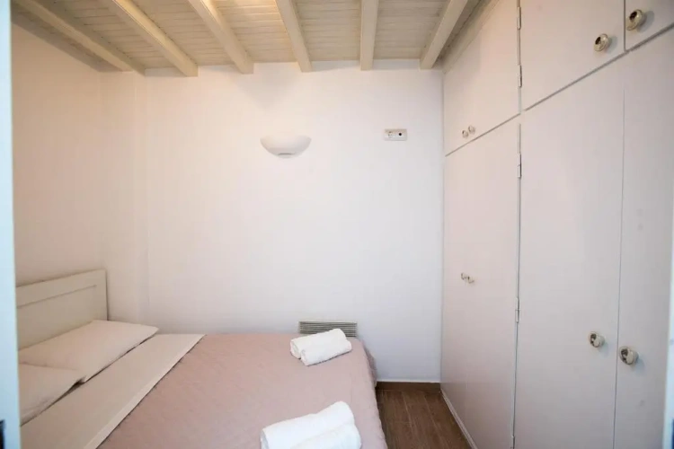 2 Bedrooms Cottage