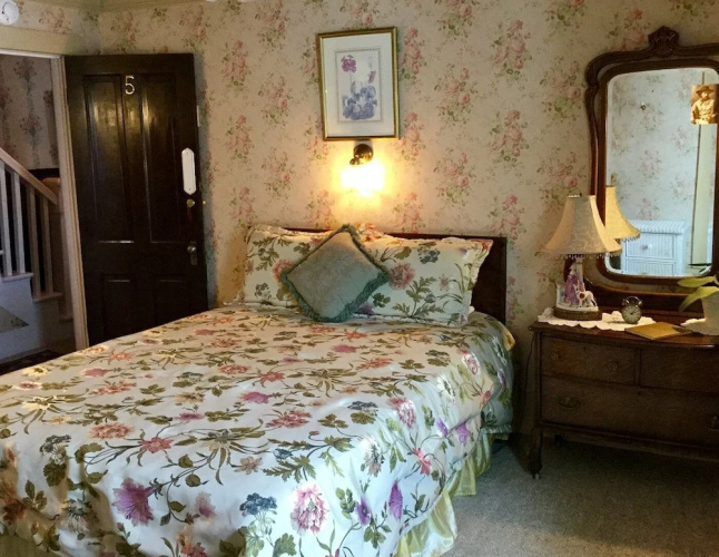 The Alma House Inn