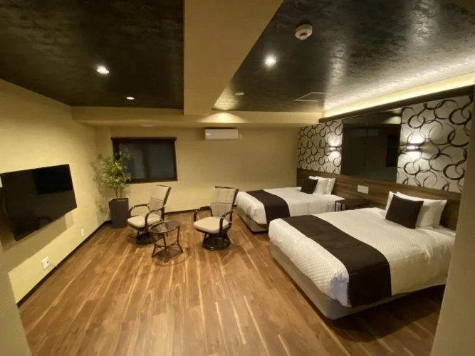 1 Bedroom Suite