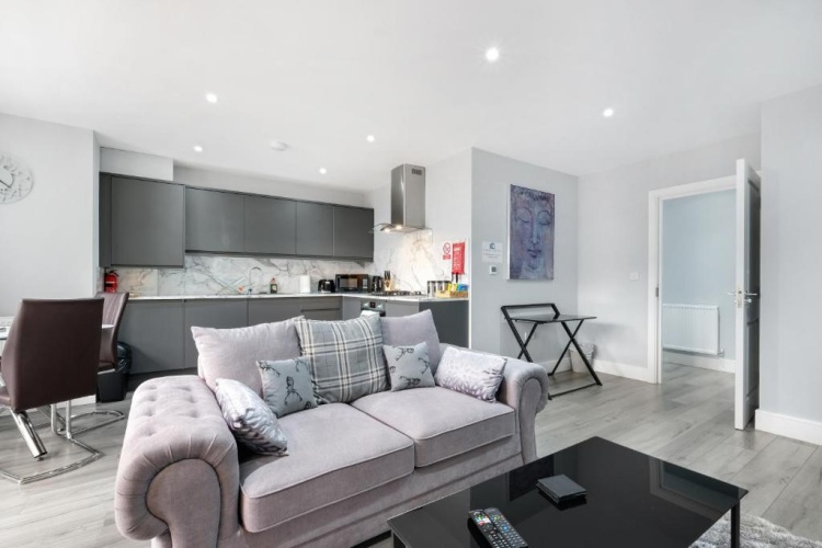 1 Bedroom Apartment