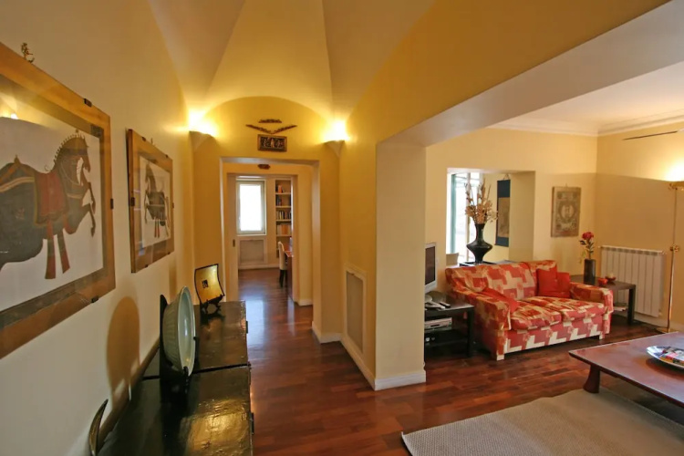 Travel & Stay - Coronari