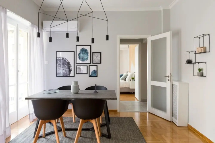 UPSTREET Acropolis Core Bright Modern Apt