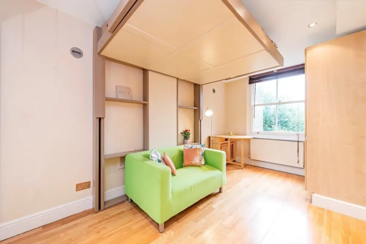 41/43 Unique Studio With French Sliding Bed