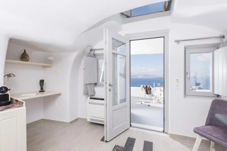 Suite with balcony and with mountain view