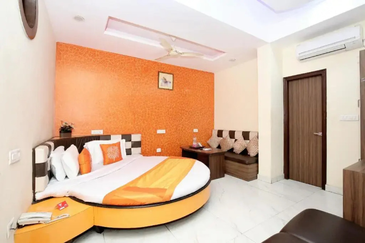 Hotel White House
