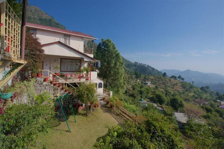 Magpie Retreat Over view