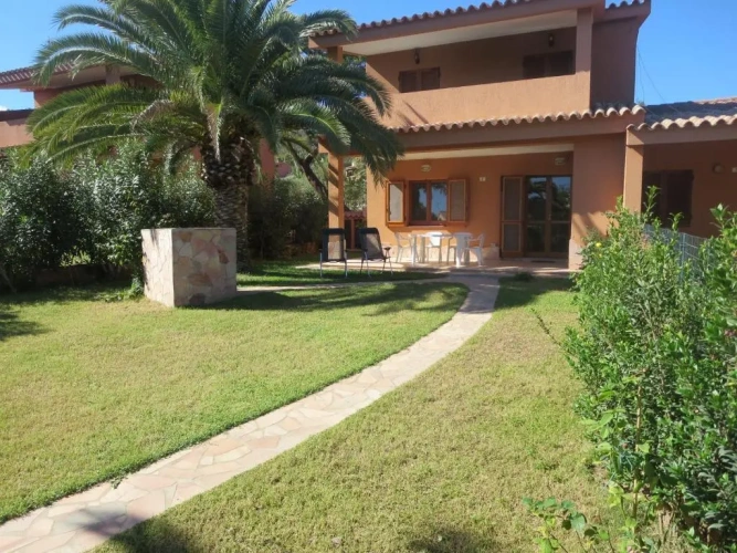 2 Bedrooms Villa