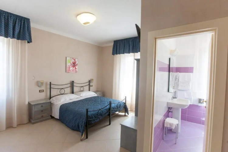 Comfort Triple room with view