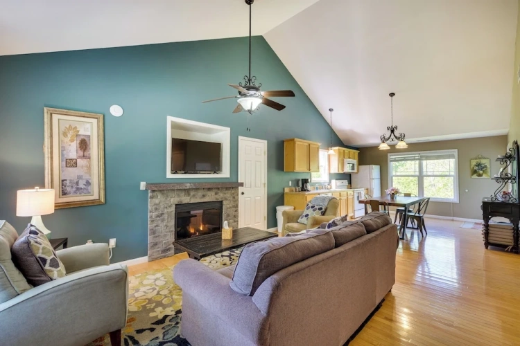 3 Bedrooms Cottage with balcony