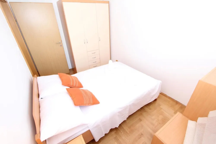 Apartment Mladen