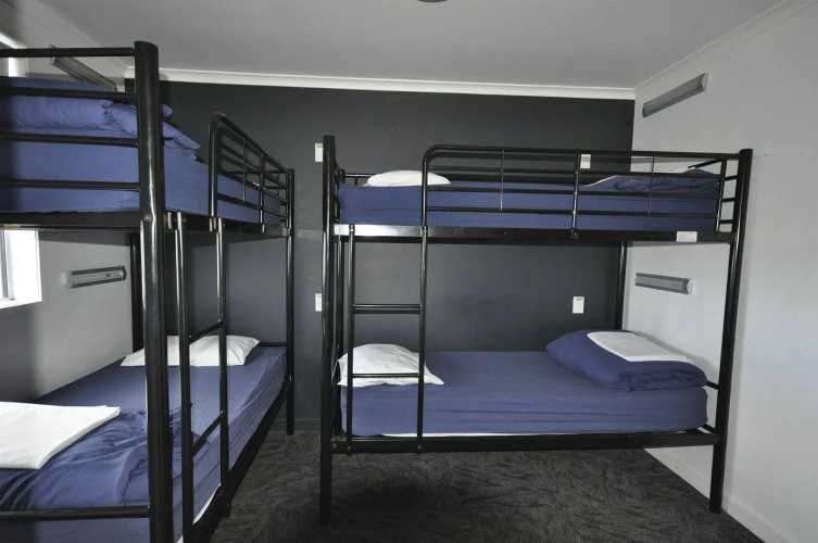 Based by the Lake - Hostel