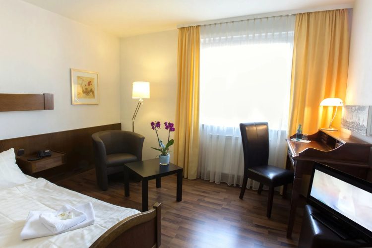 TOP Hotel Post Frankfurt Airport