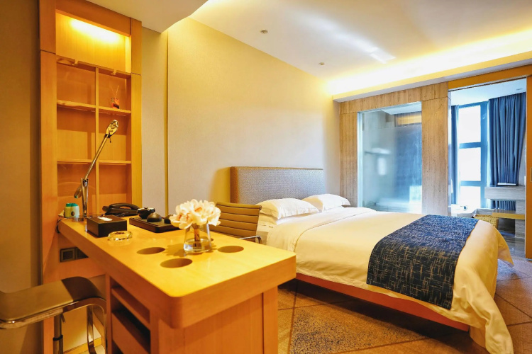 Golden Gulf Hotel