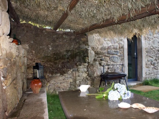 2 Bedrooms Cottage