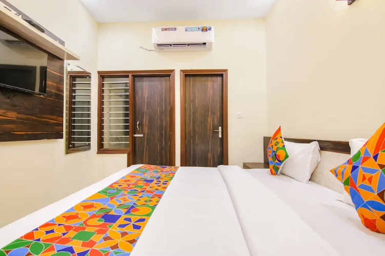 Fabhotel Moon Trip