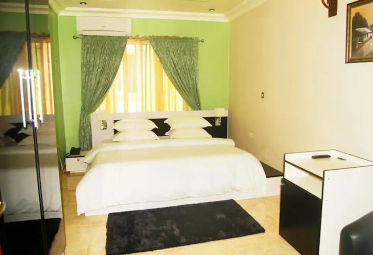 Milestone Hotel