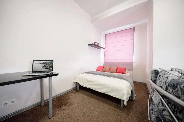 Фотография номера квартиры LetoApart (ЛетоАпарт) на набережной имени Адмирала Серебрякова 1